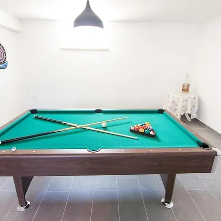 Jona - With Pool Holiday home
