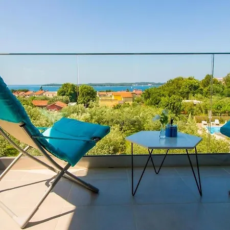 Prázdninový dům Jona - With Pool Fažana